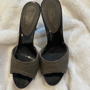 Sandals with Heel